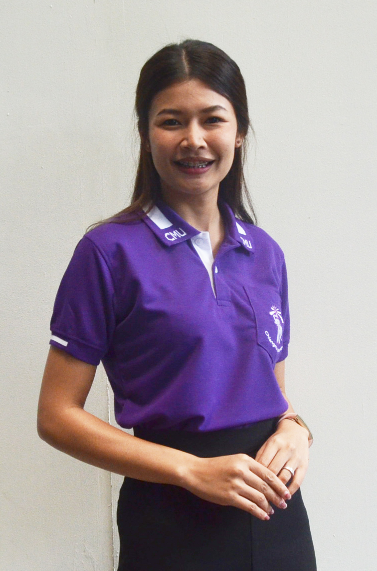 นาง เสาวลักษณ์ วุฒิเสน
